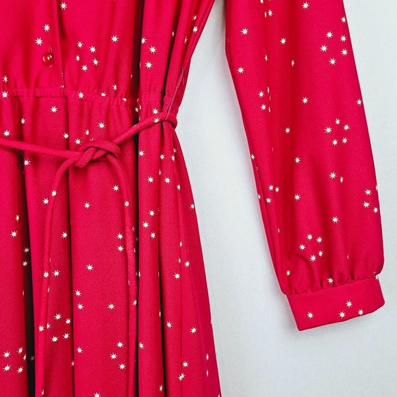 Vintage 70's Red Dress with White Stars, Midi, Tie Waist and Button Front, Sz 12 - Picture 8 of 11